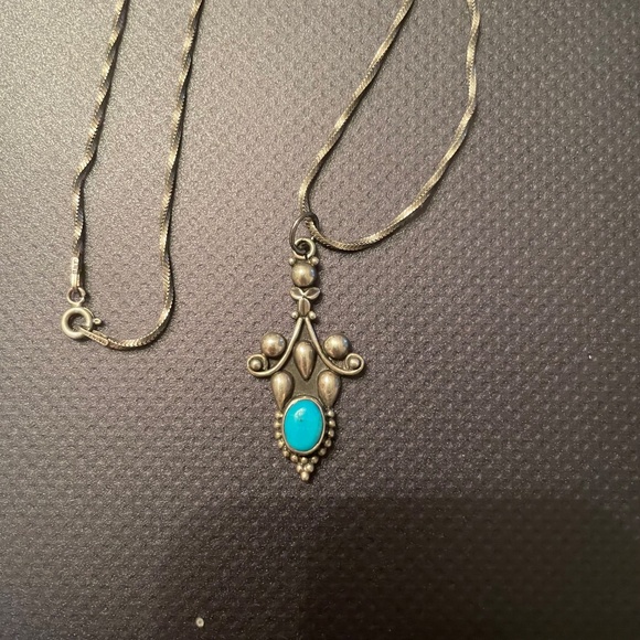 Vintage Native Turquoise Sterling Necklace - Picture 2 of 4